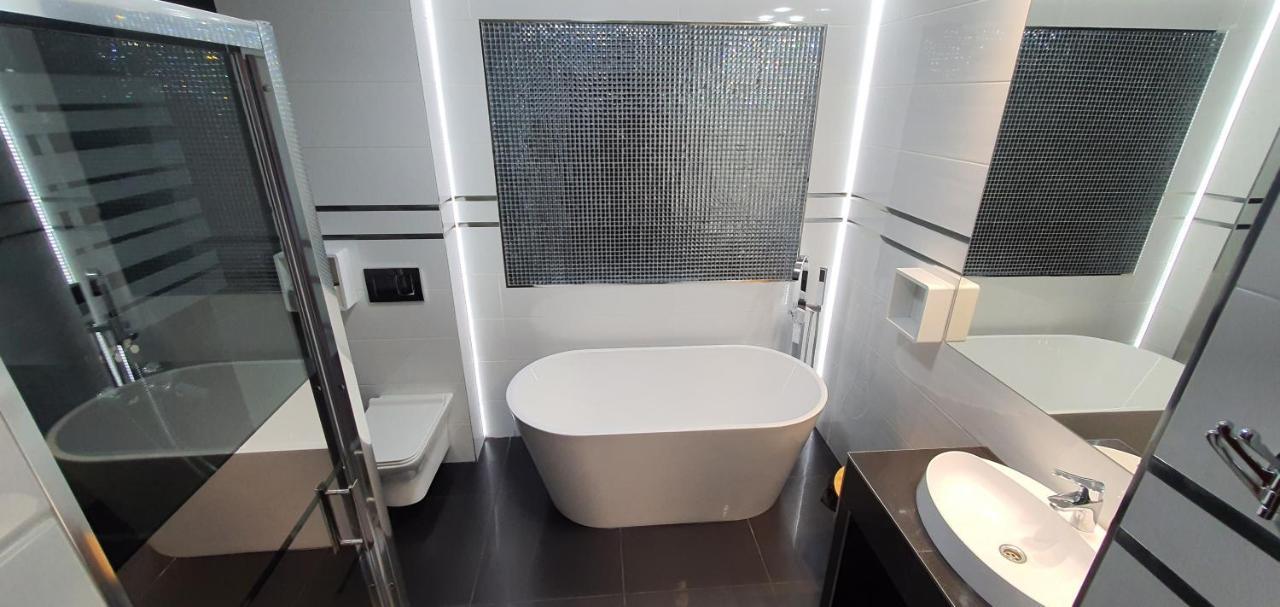 Hotel Bursztynowy Jozefow na Wisla 외부 사진