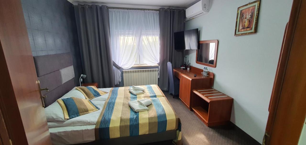 Hotel Bursztynowy Jozefow na Wisla 외부 사진