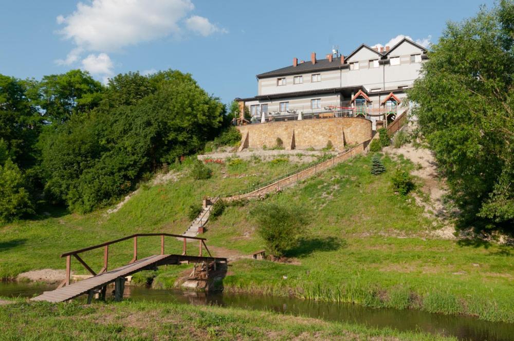 Hotel Bursztynowy Jozefow na Wisla 외부 사진