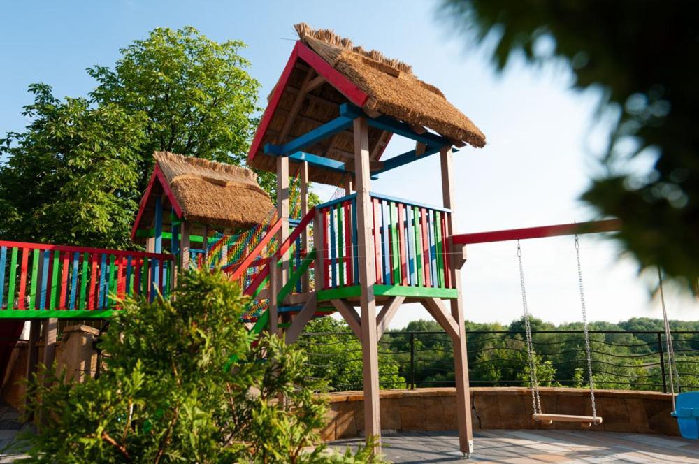 Hotel Bursztynowy Jozefow na Wisla 외부 사진