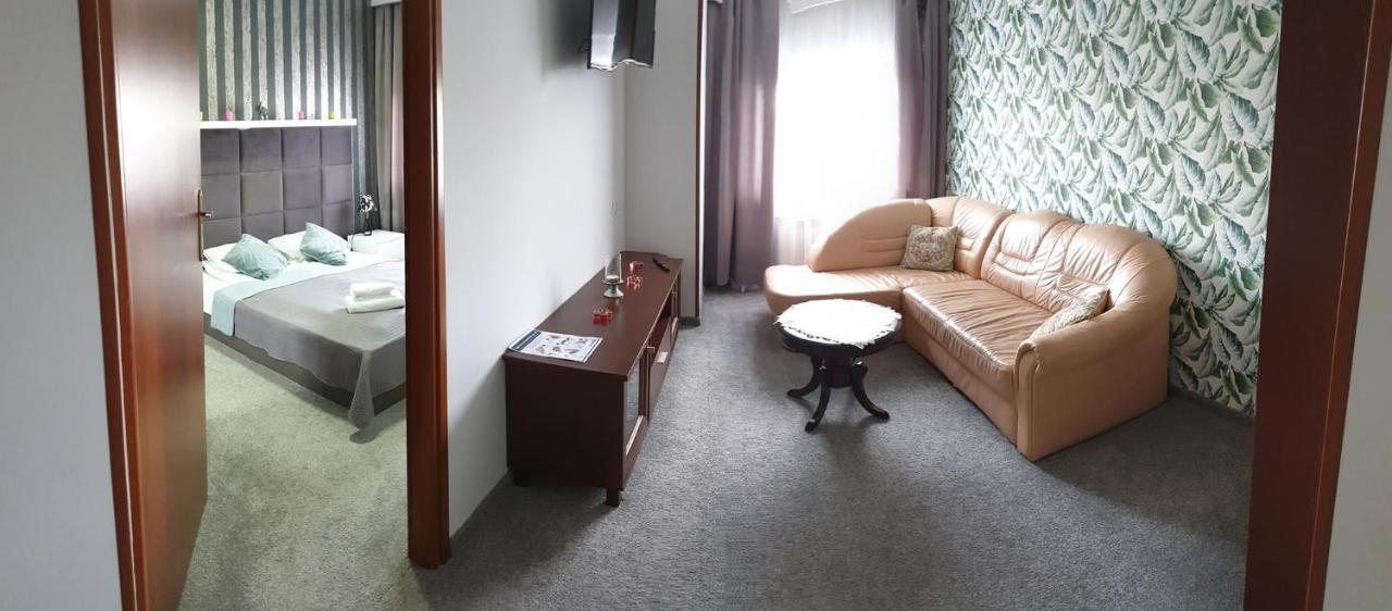 Hotel Bursztynowy Jozefow na Wisla 외부 사진