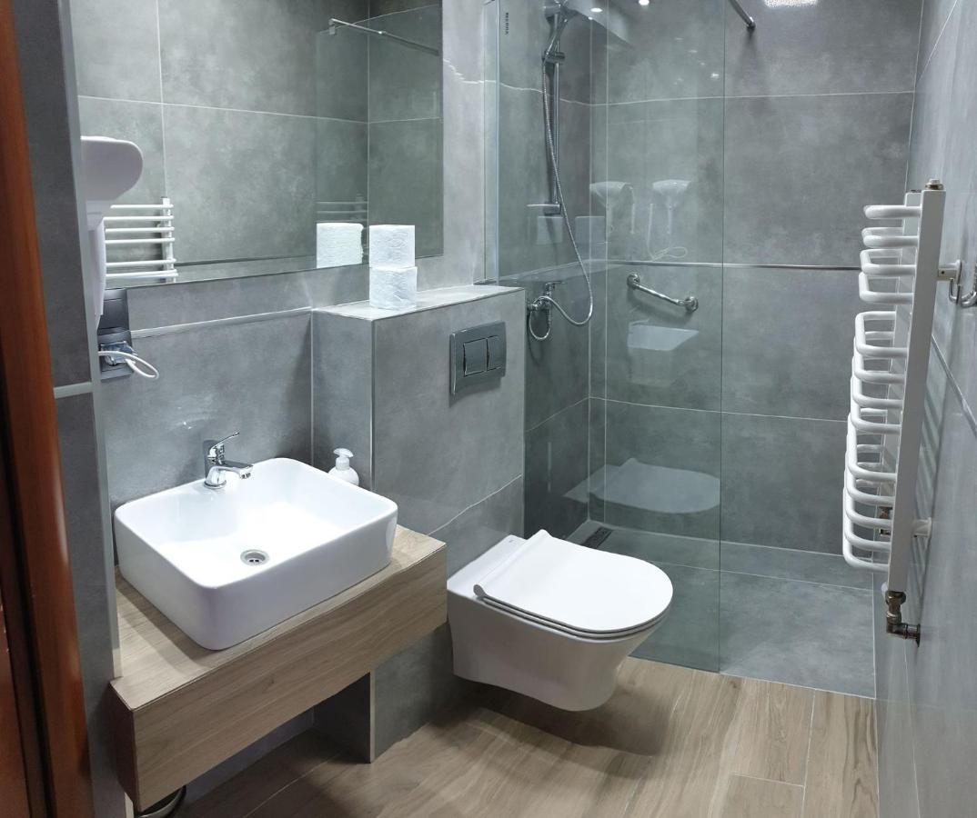 Hotel Bursztynowy Jozefow na Wisla 외부 사진